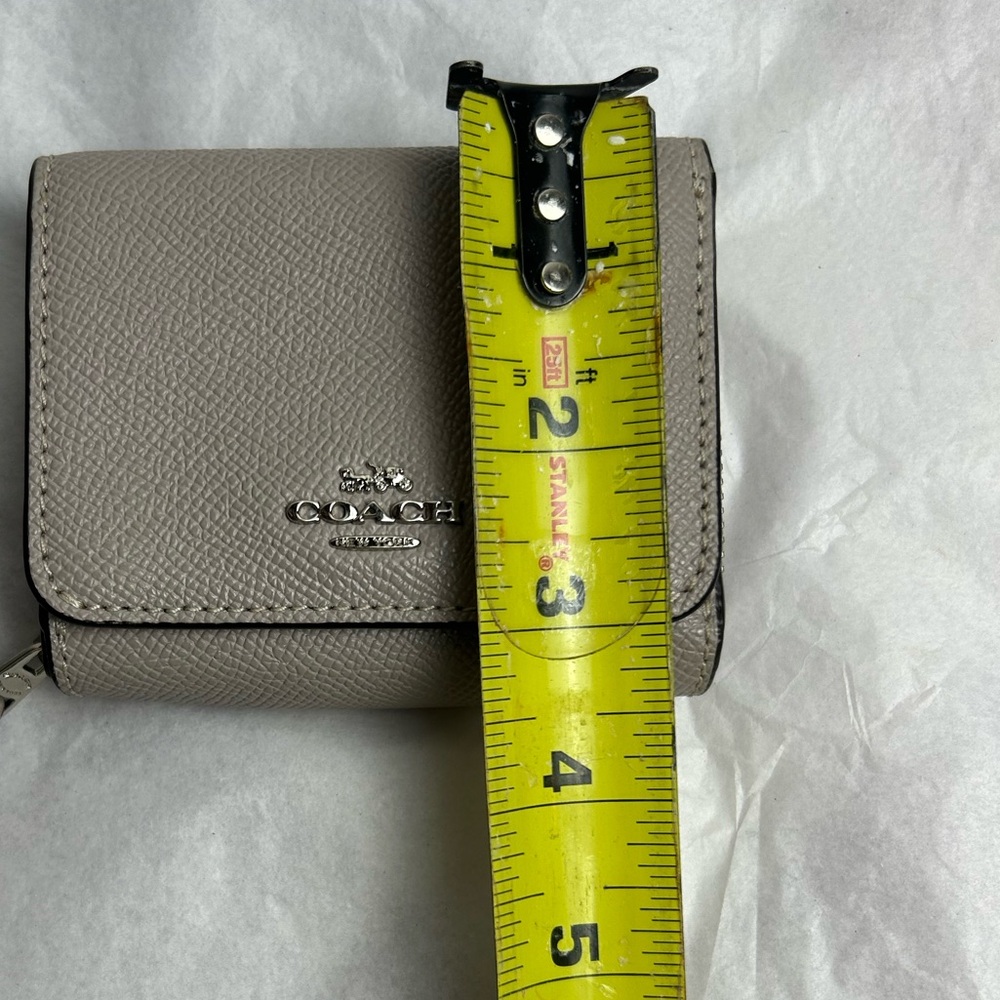 Coach Leather Wallet - Picture 16 of 16